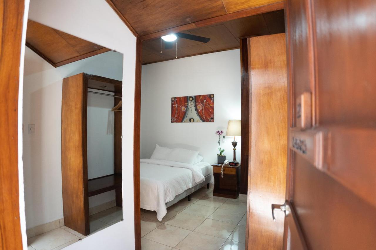 Hotel Dunn Inn San José Esterno foto