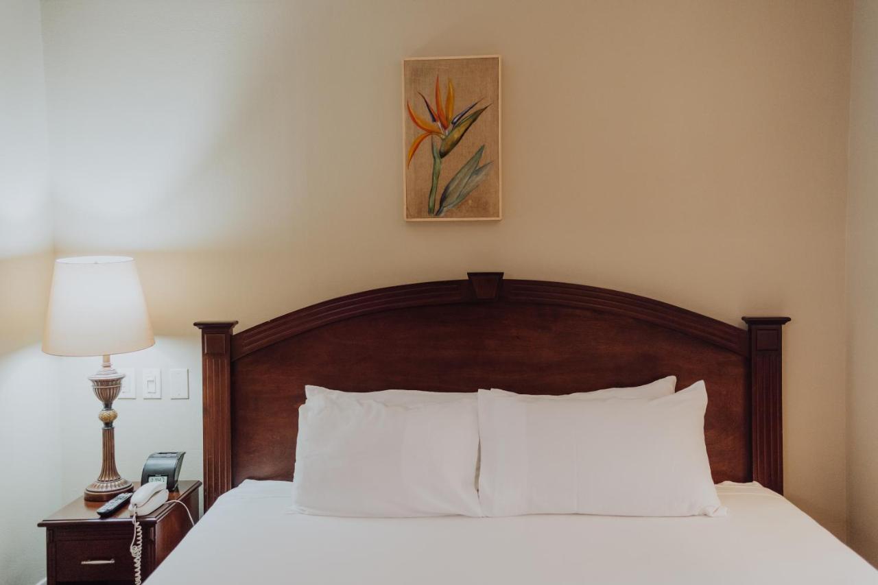 Hotel Dunn Inn San José Esterno foto