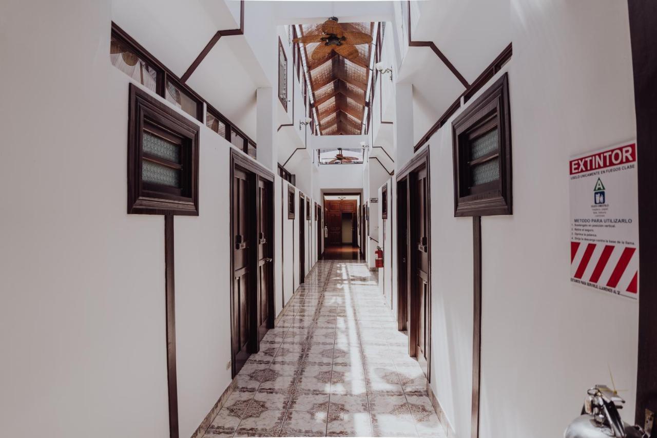 Hotel Dunn Inn San José Esterno foto